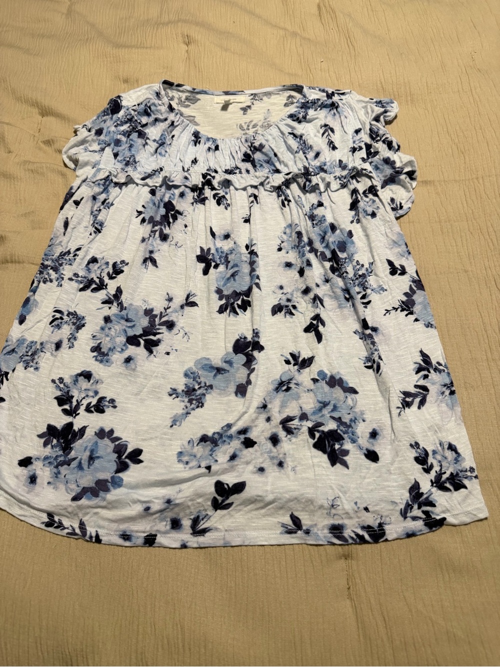Maurice’s White Floral Ruffle Short Sleeve Top - Blue Floral Print